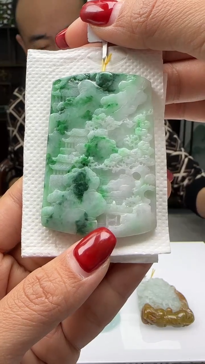 【闪购商品】翡翠颈饰未镶嵌天然翡翠A货吊坠