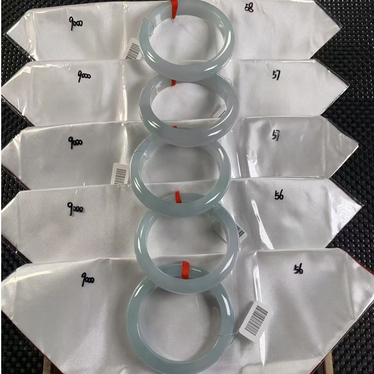 天然缅甸翡翠A货手镯多样性发货，发一件