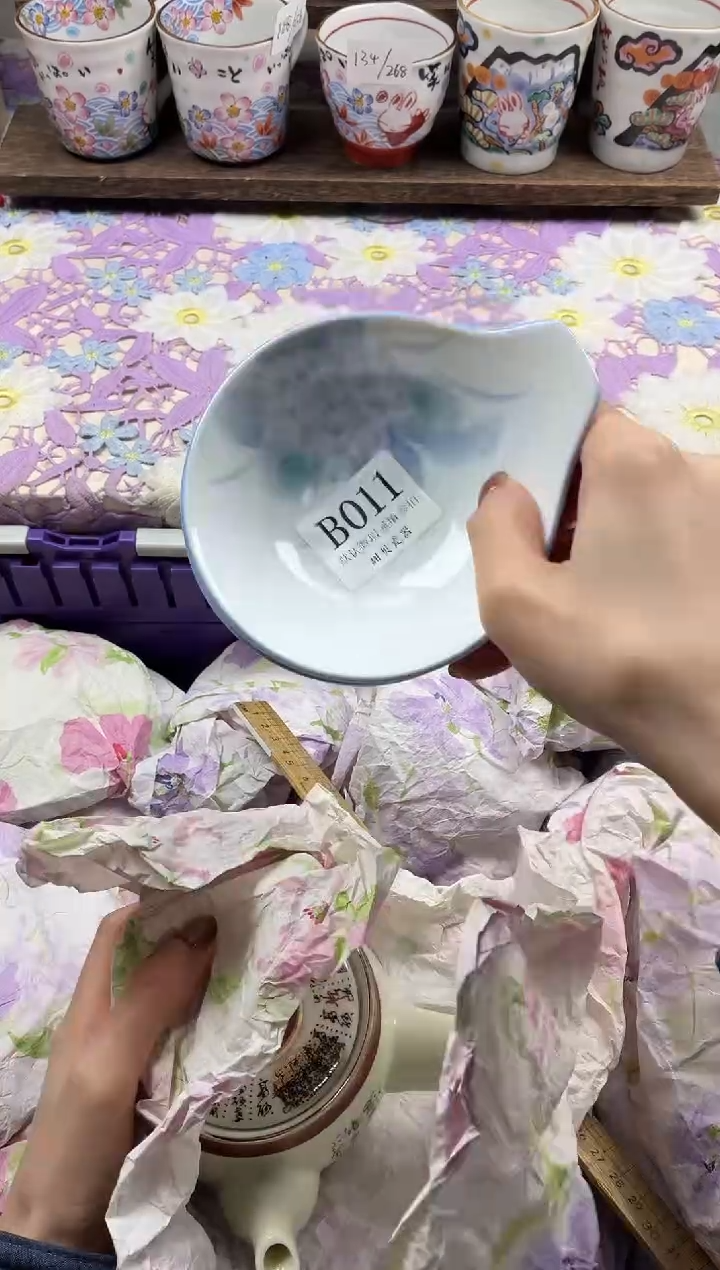 瓷片思*                     B011