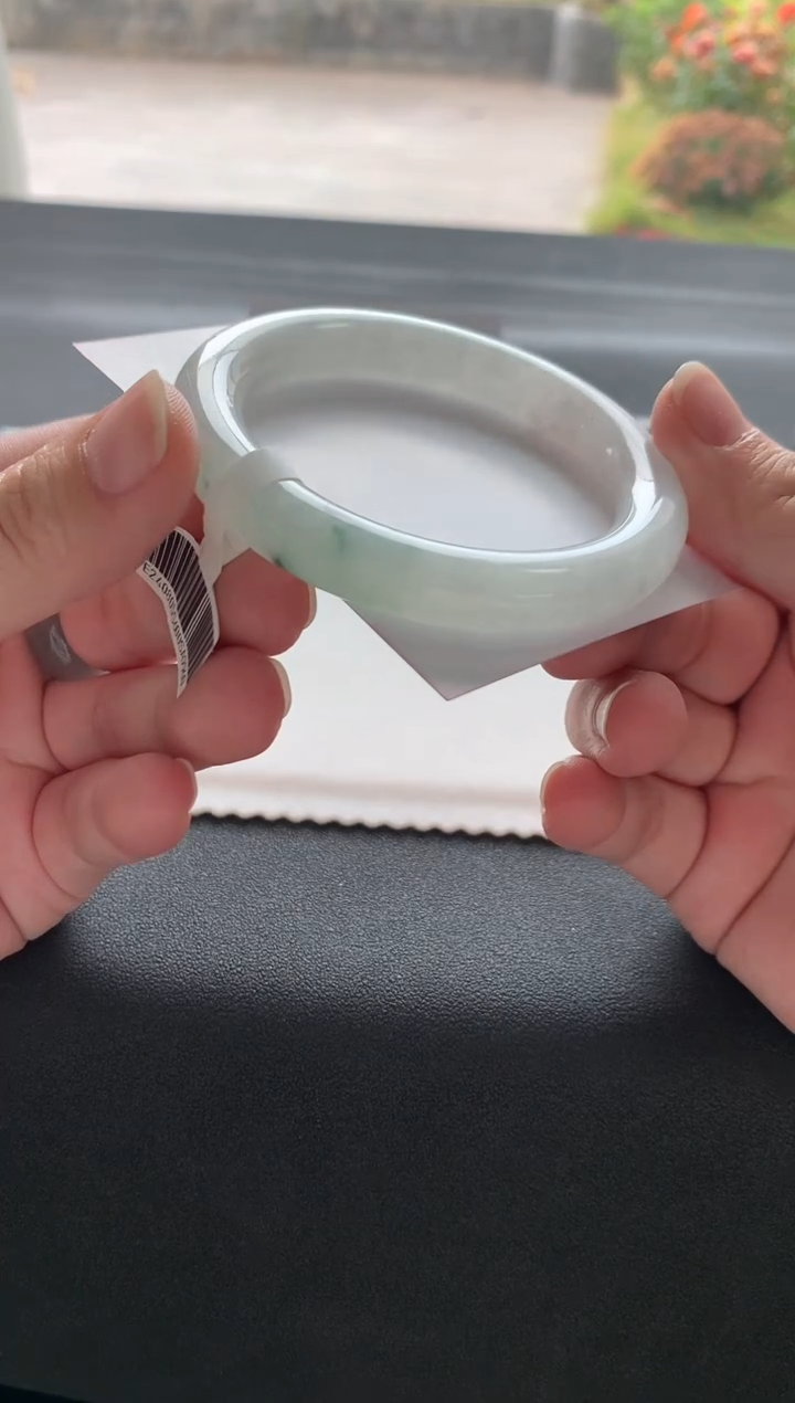 【闪购商品】翡翠手镯未镶嵌54.3圆条买断A9960