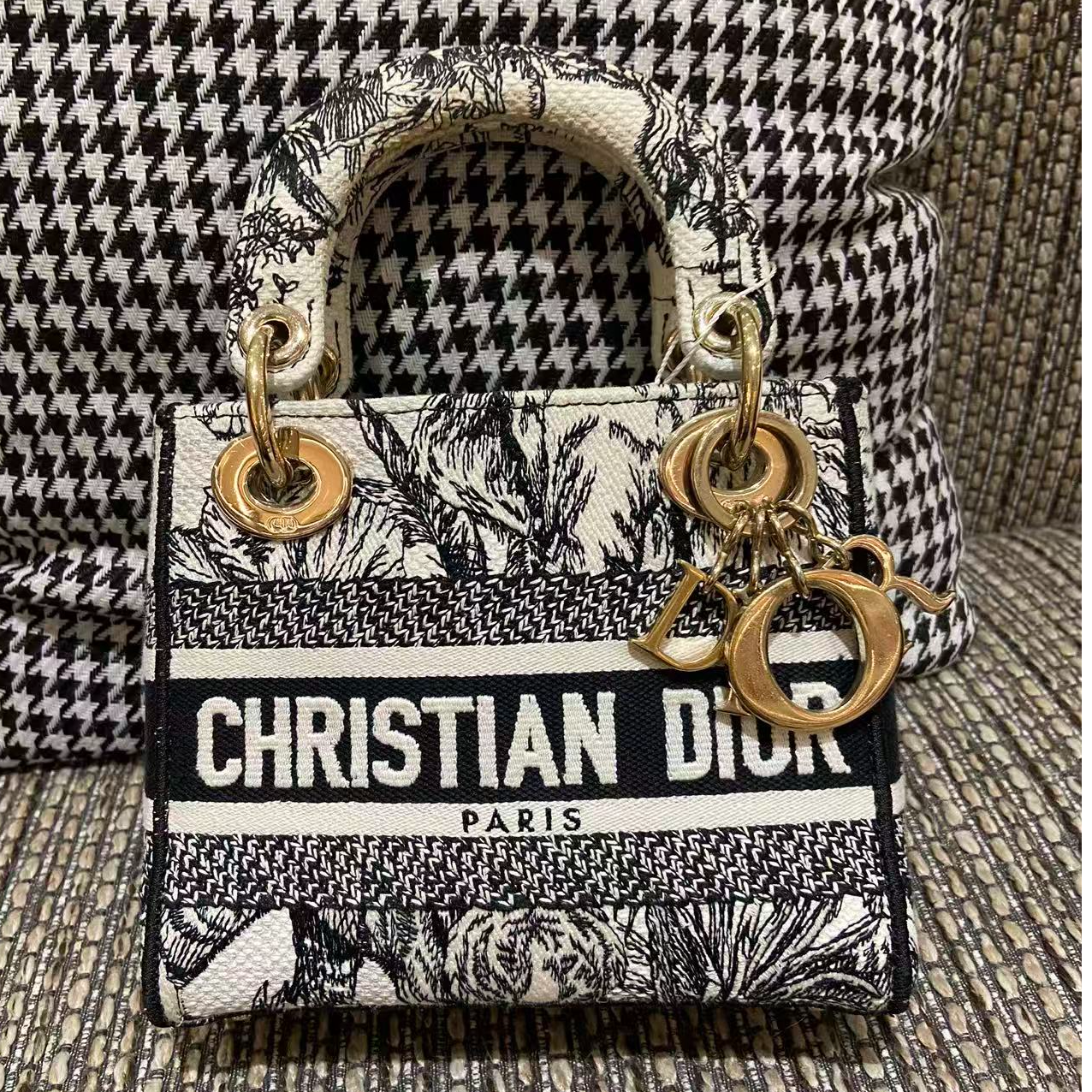 99新 DIOR/迪奥 戴妃刺绣手提包