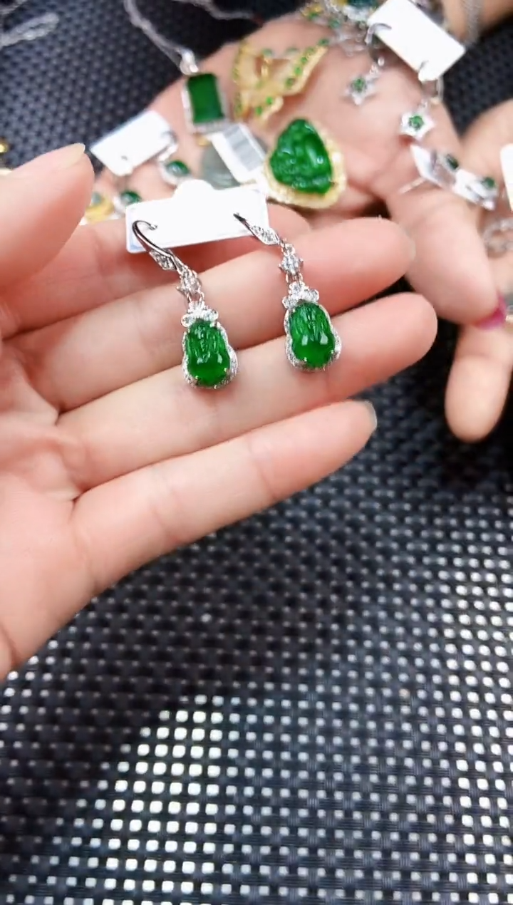 【闪购商品】翡翠耳饰未镶嵌111111111