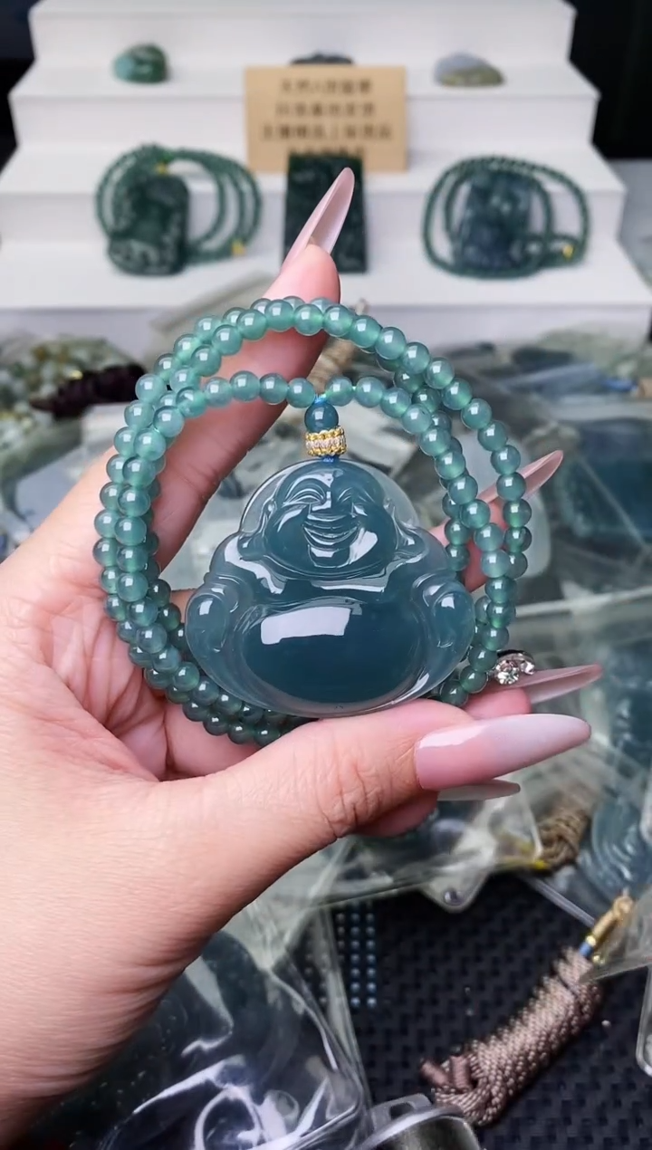 颈饰未镶嵌翡翠 