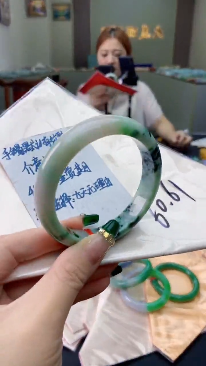 翡翠手镯未镶嵌0918449291