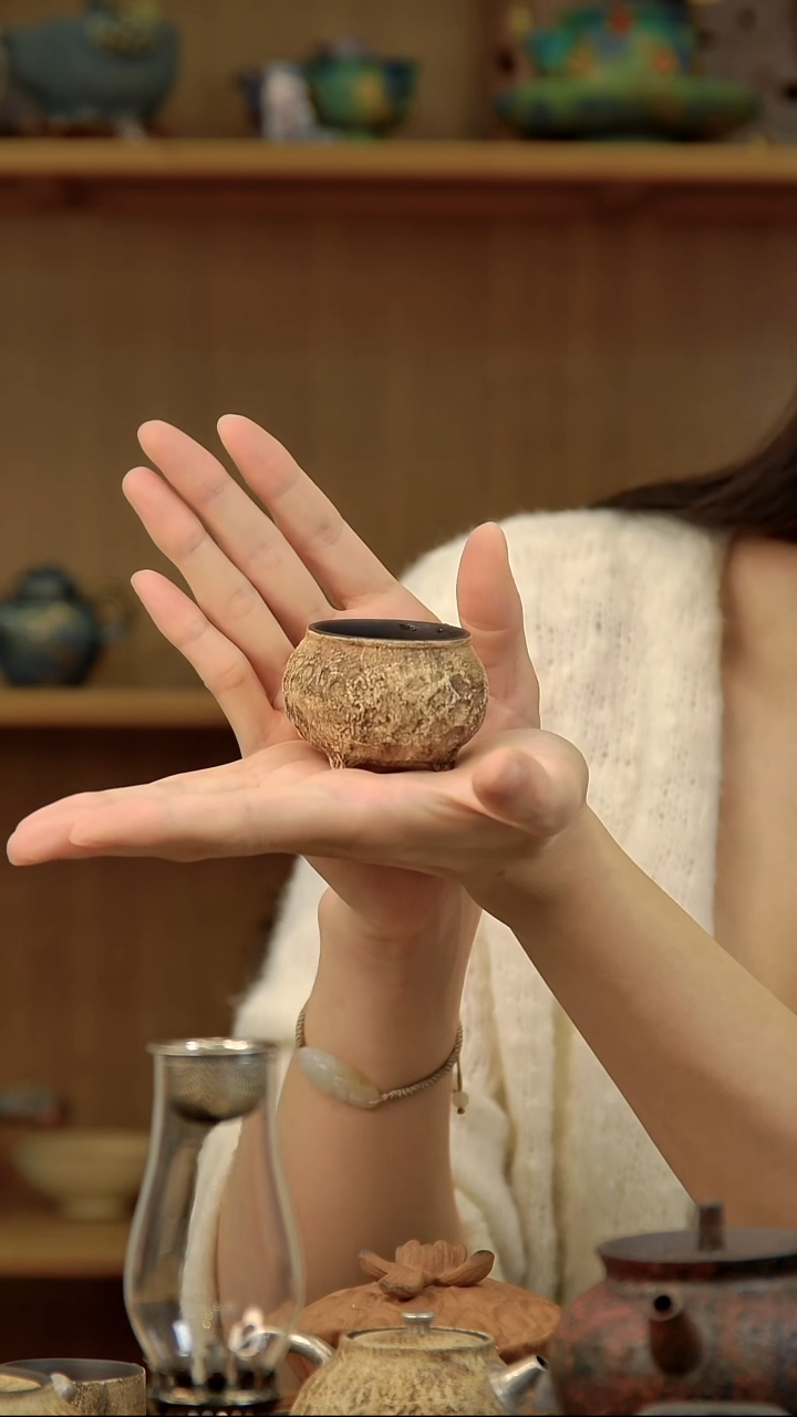 言野手作 粉引仿古三足杯