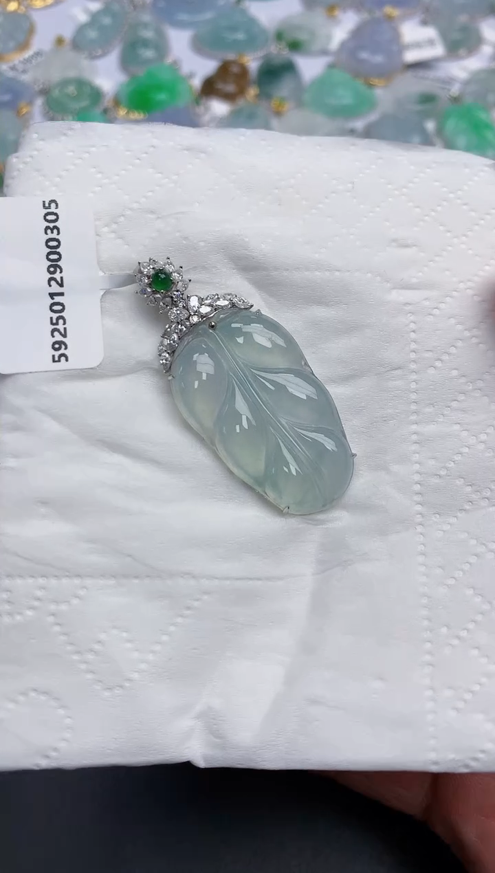 【闪购商品】翡翠颈饰18K金镶嵌天然缅甸翡翠A货