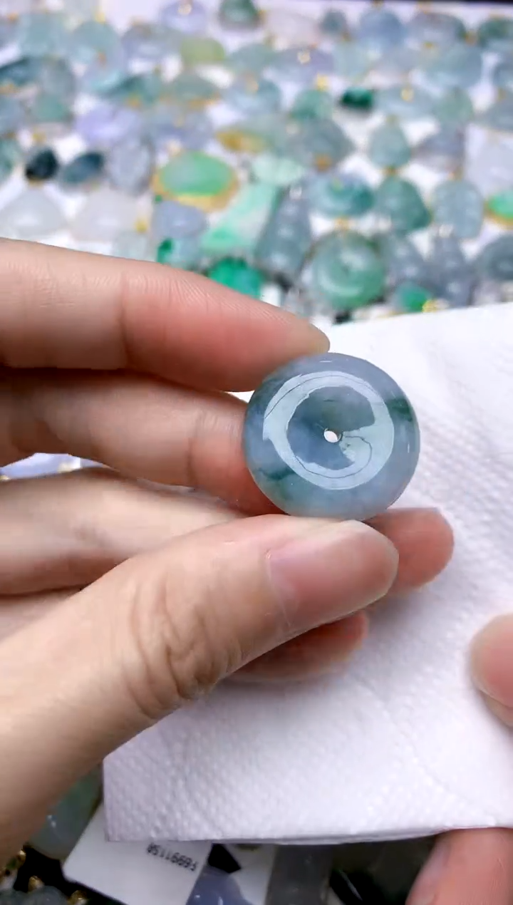 颈饰未镶嵌翡翠天然A货翡翠