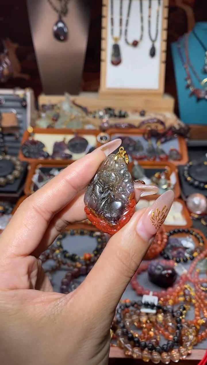 【闪购商品】水晶吊坠未镶嵌红极光