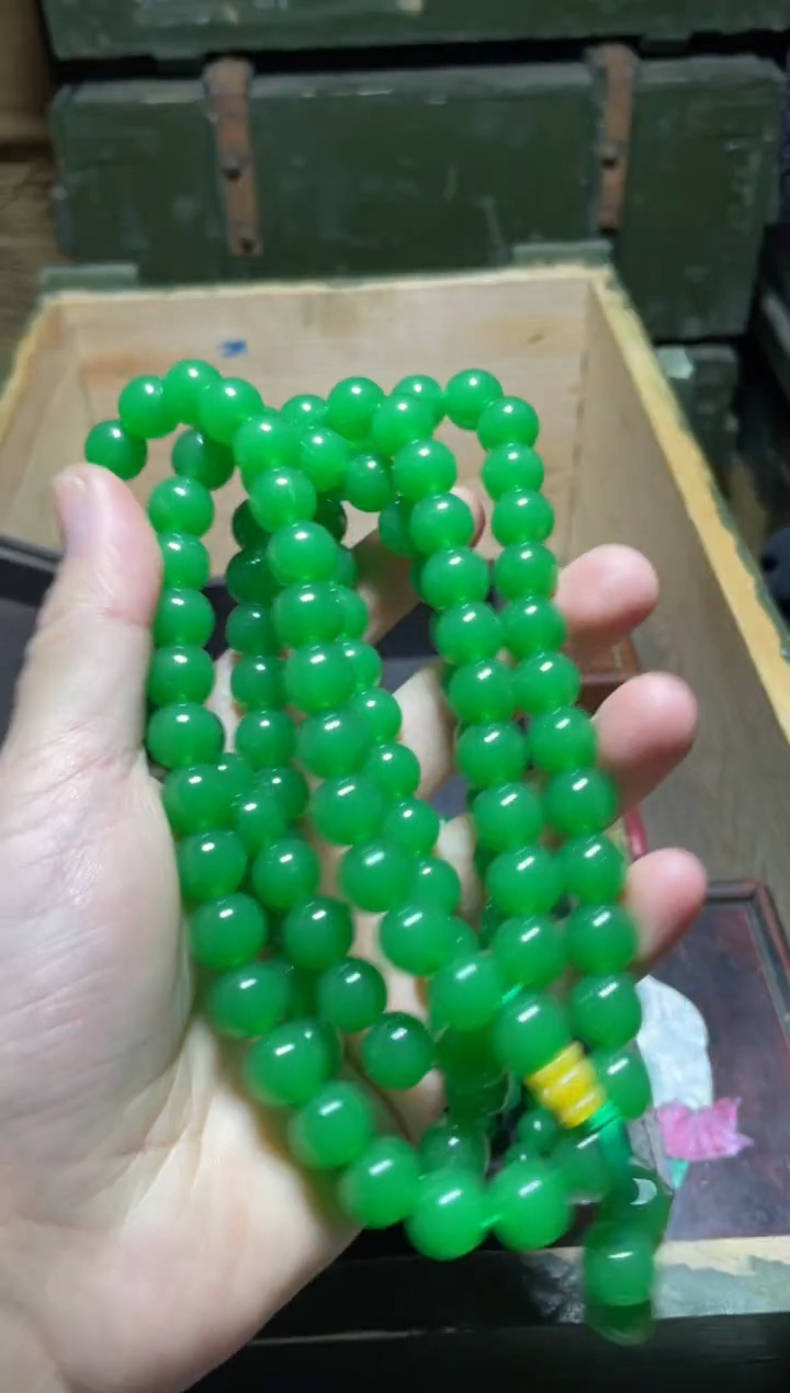 【闪购商品】绿项链1件卡1.2