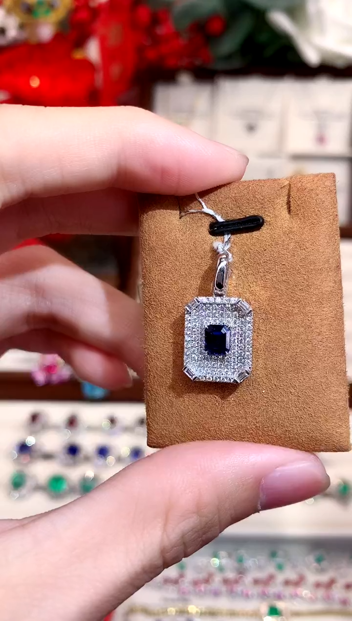 【闪购商品】蓝宝石吊坠18K金镶嵌ct/天然宝石/七天无理由