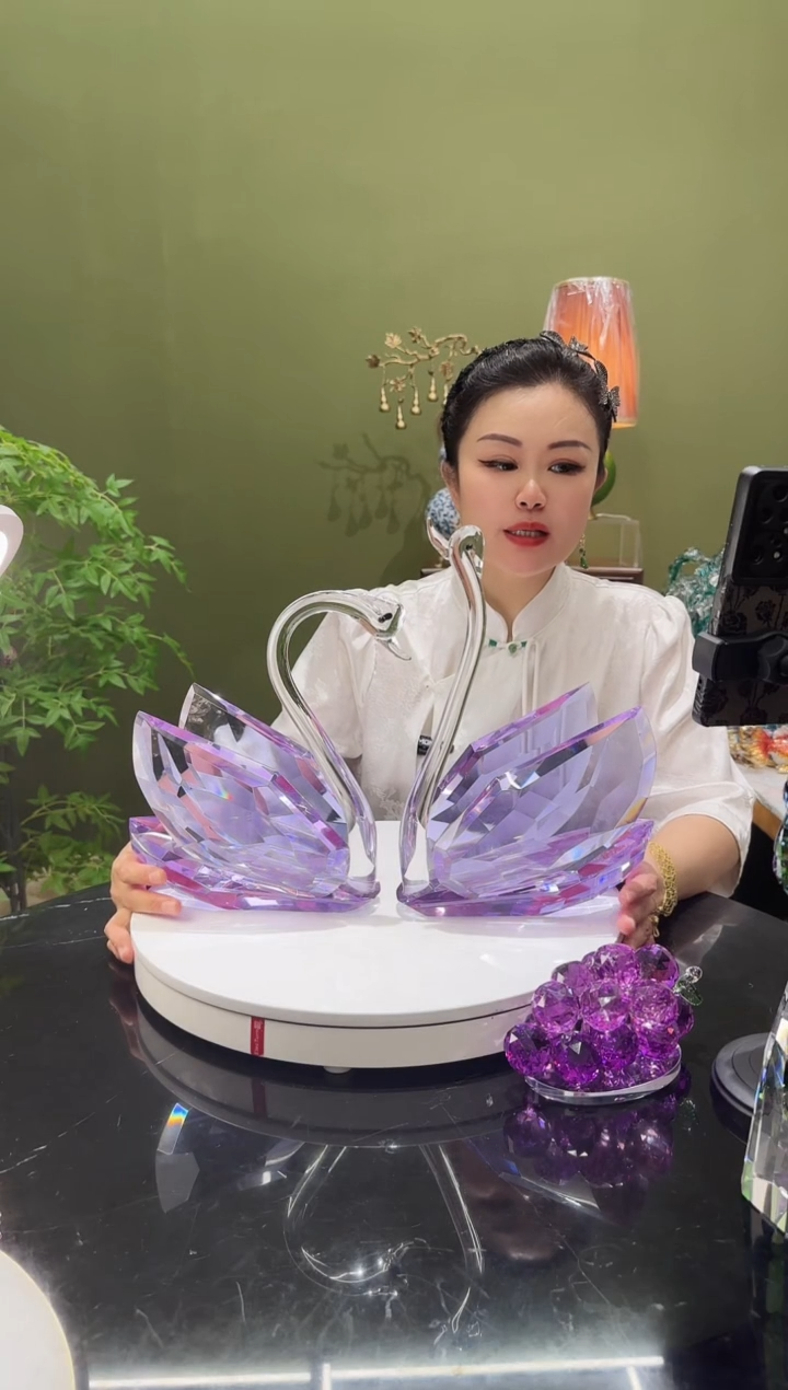 人造水晶紫气东来水晶天鹅 大款
