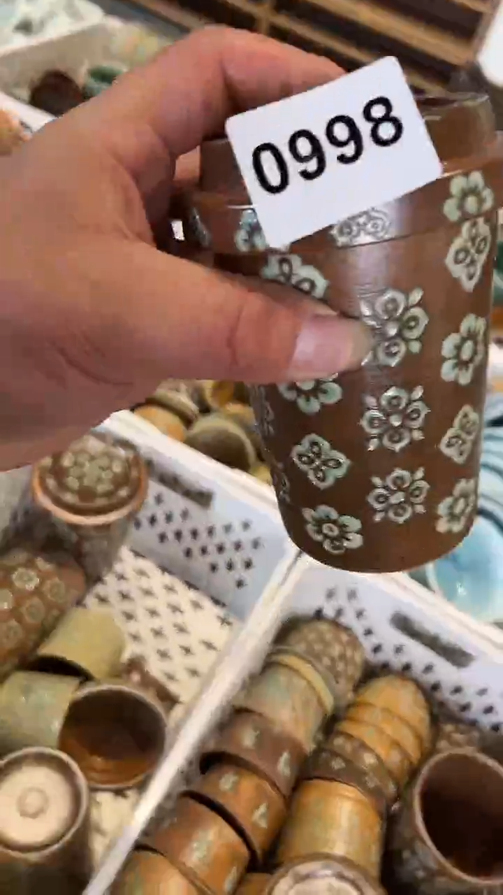 龙泉窑宝相花奶茶杯带盖微瑕0998