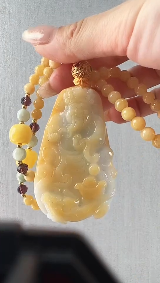 颈饰未镶嵌翡翠测财神