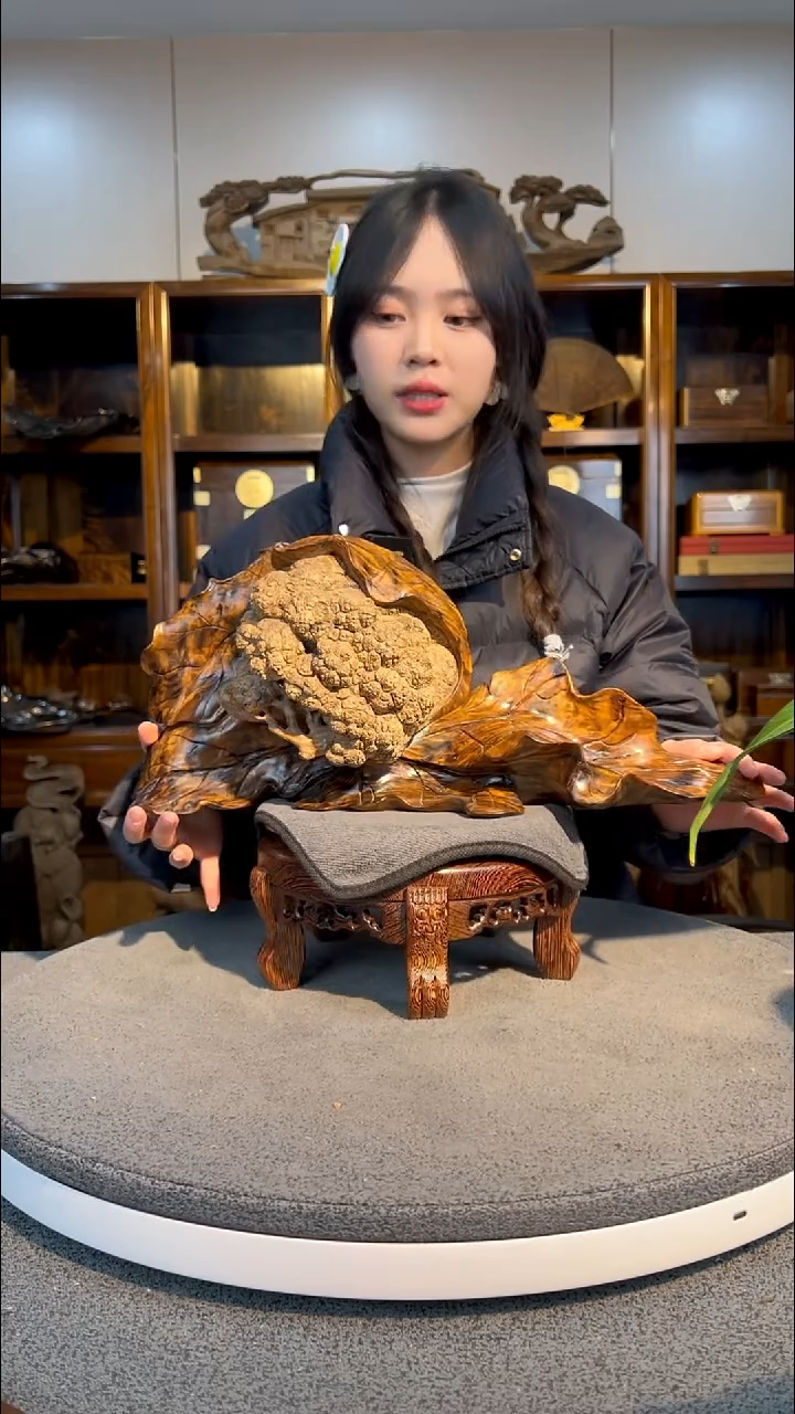 【闪购商品】金丝楠木雕如意花菜