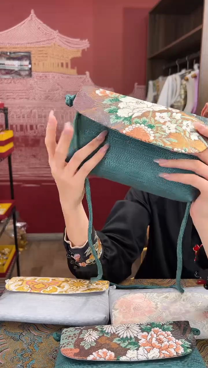 【闪购商品】刺绣手工西阵制包包