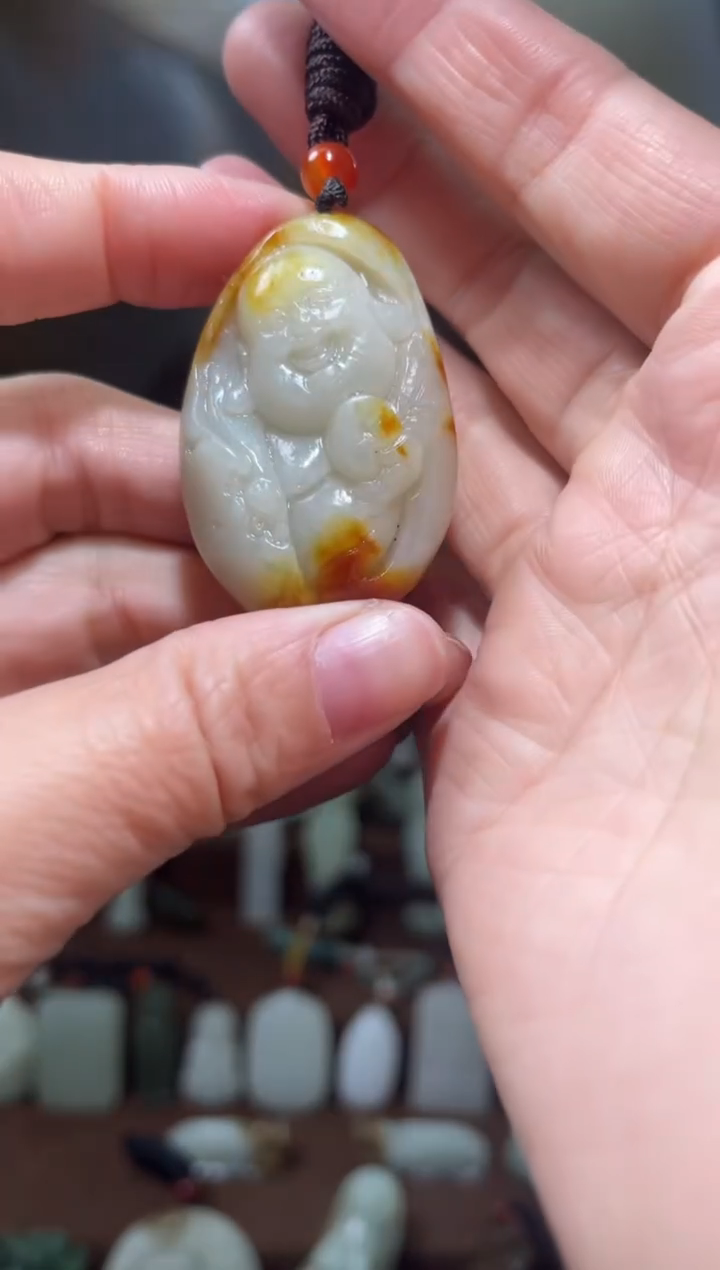 颈饰未镶嵌和田玉`