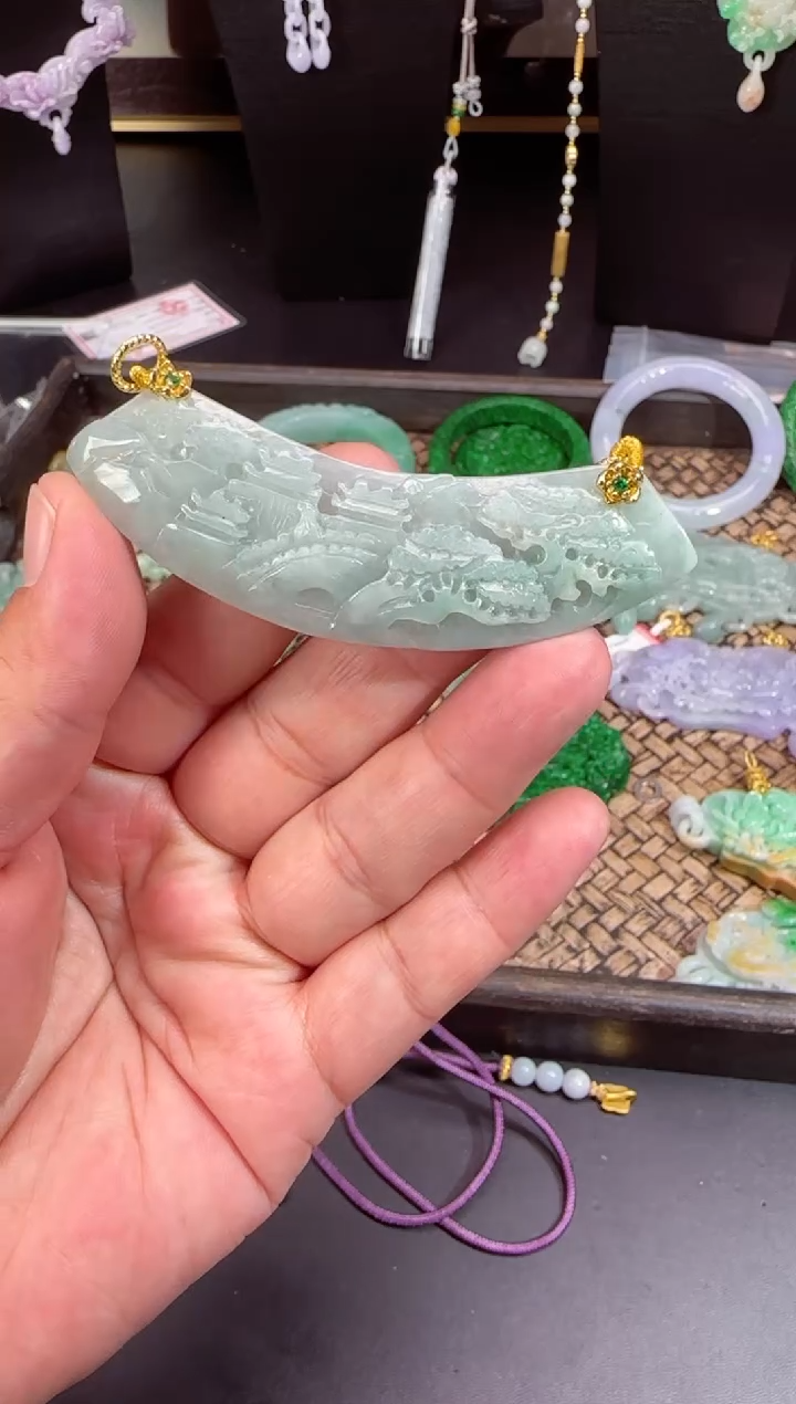 【闪购商品】翡翠颈饰未镶嵌拍照