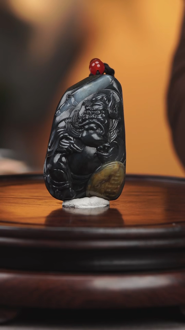 未镶嵌和田玉把件 