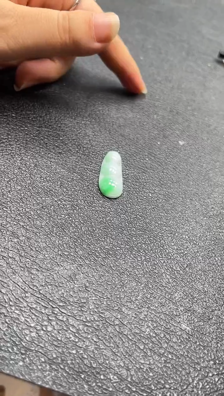 颈饰未镶嵌翡翠0819677184