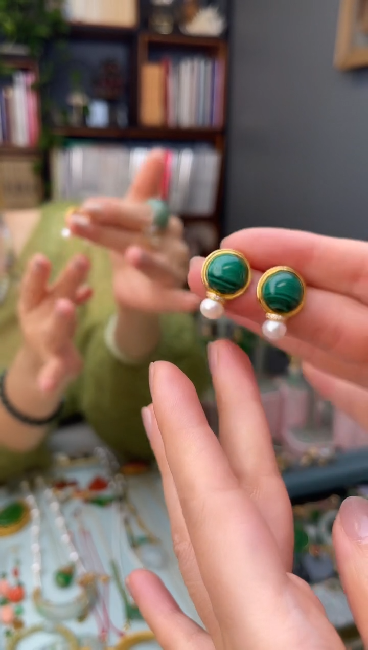 银S925镀金镶嵌孔雀石耳饰孔雀石925银耳饰