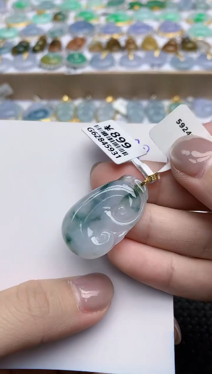 【闪购商品】翡翠颈饰18K金镶嵌天然翡翠A货