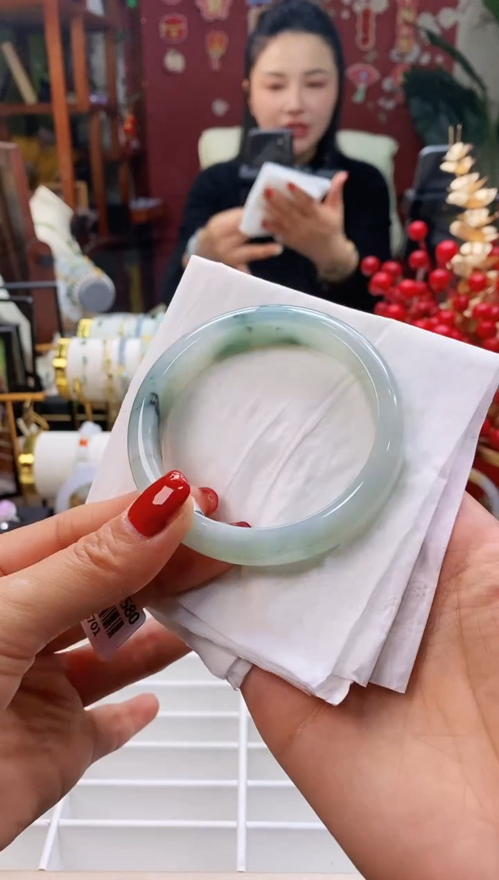 【闪购商品】翡翠手镯未镶嵌127飘花58-60/12.5*7.7