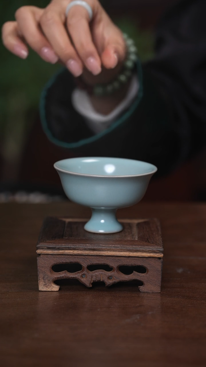 【闪购商品】清凉寺原产地仿古釉手工汝瓷红酒杯
