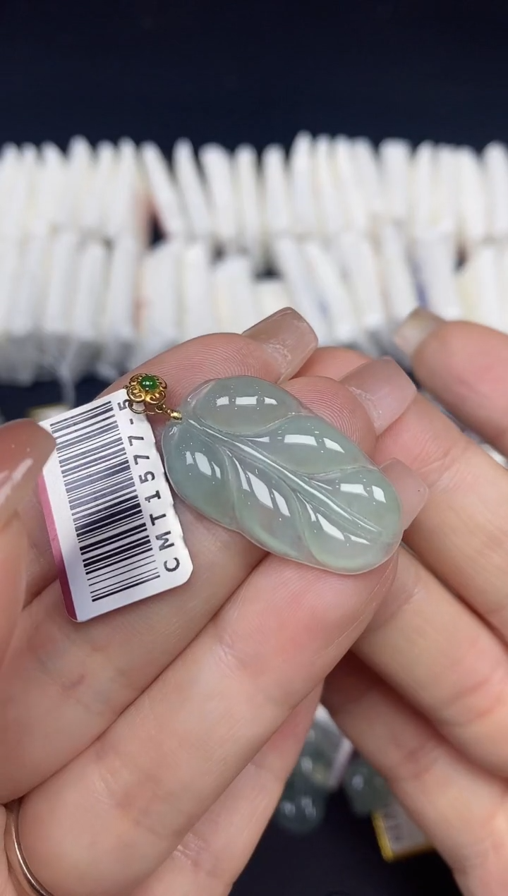 吊坠(不含链)18K金镶嵌翡翠叶子18K金扣镶嵌@@CMT1577-5