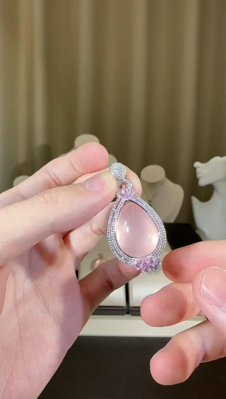 【闪购商品】芙蓉石颈饰银S925镶嵌15*21mm星光粉水晶