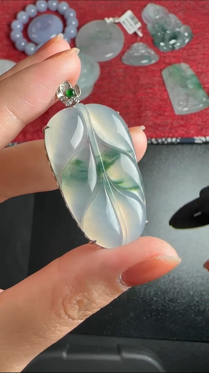 【闪购商品】翡翠颈饰18K金镶嵌WY0214220