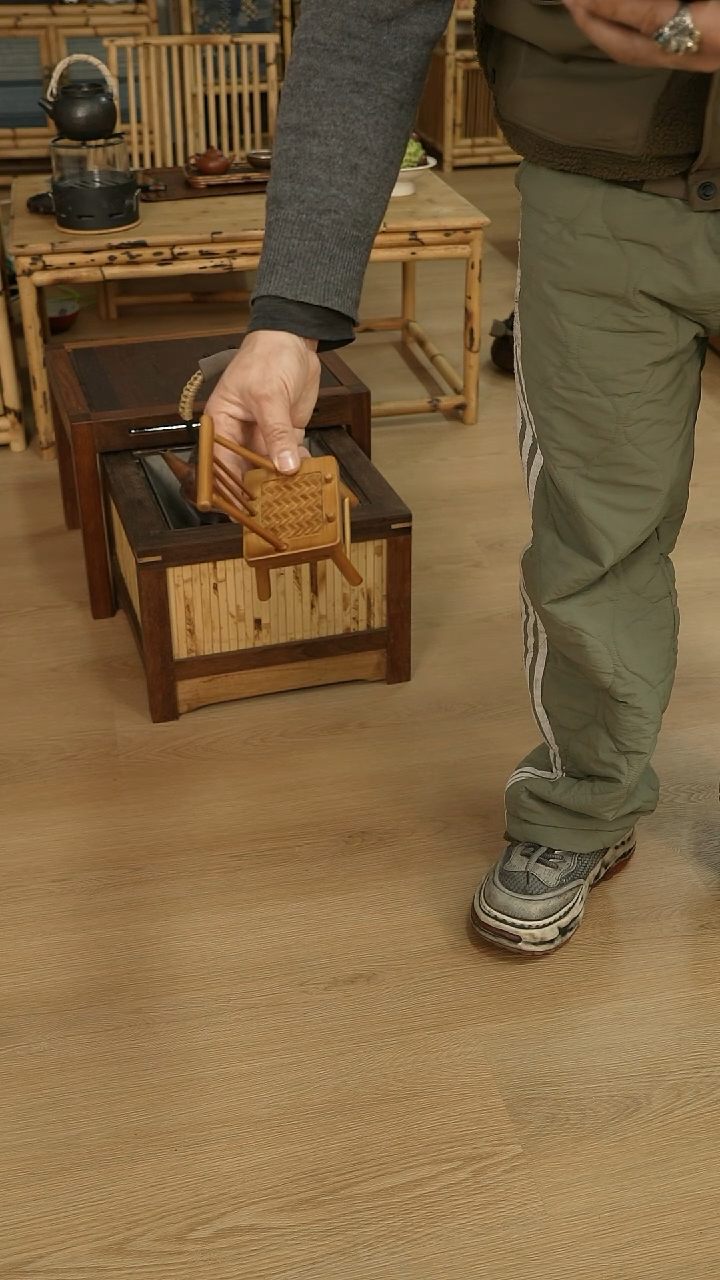 梅**舞手机支架竹