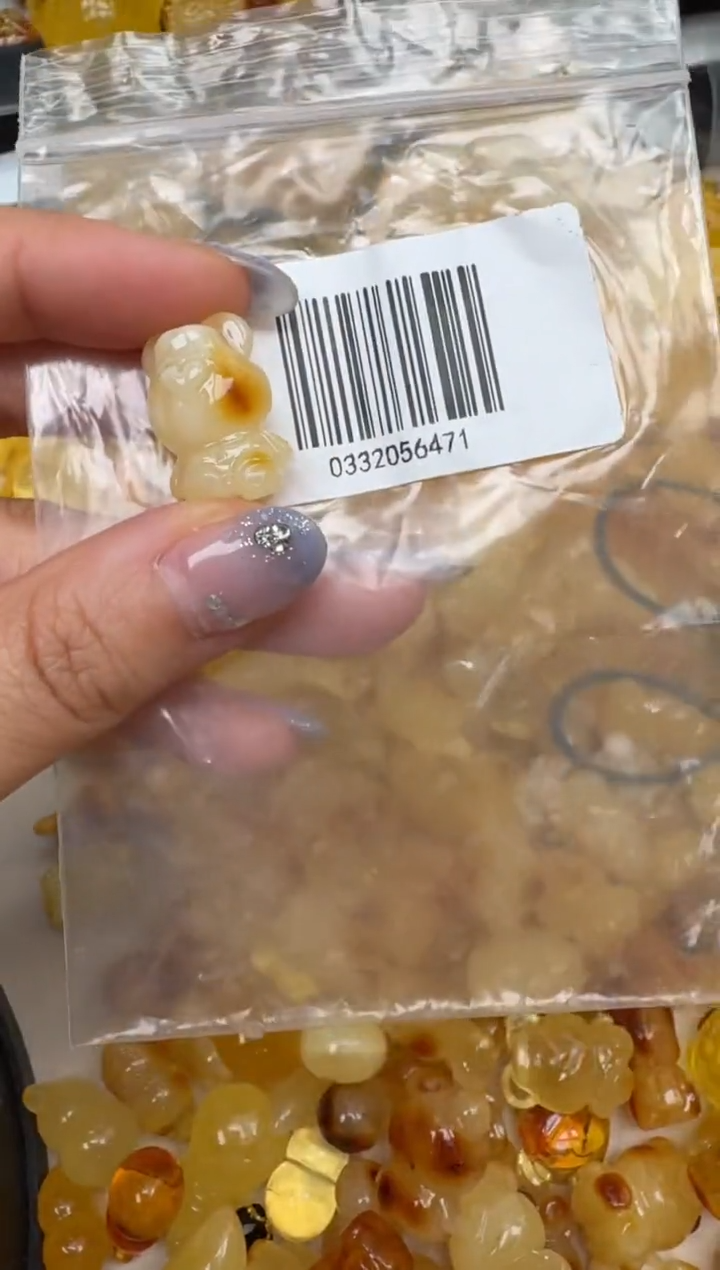裸石琥珀未镶嵌如图