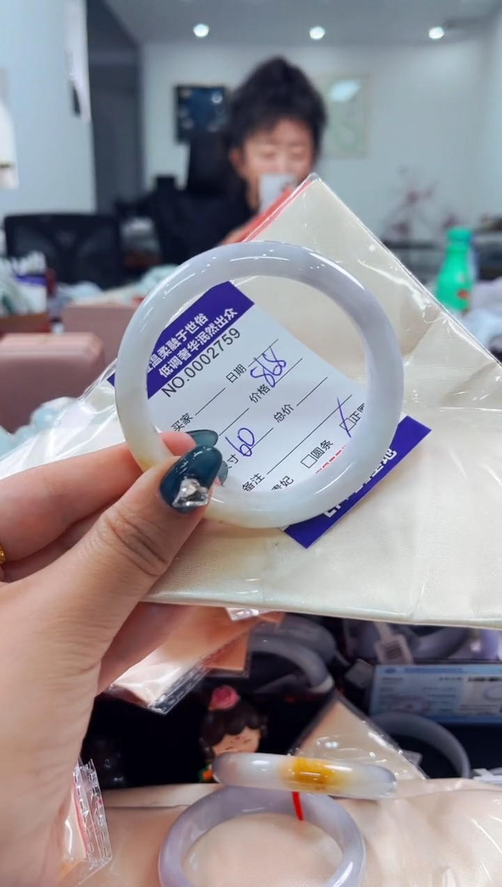 翡翠手镯未镶嵌天然缅甸A货翡翠