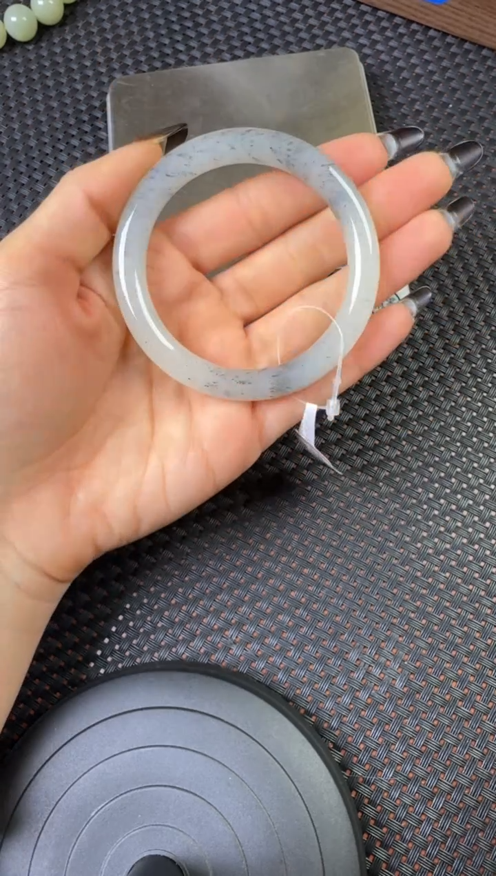 未镶嵌手镯和田玉黑山手镯圈口54