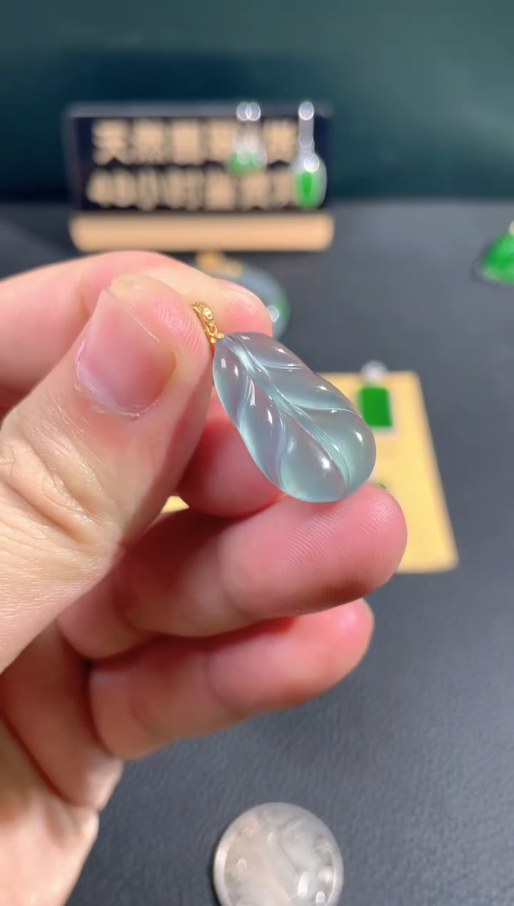 【闪购商品】翡翠颈饰18K金镶嵌翡翠