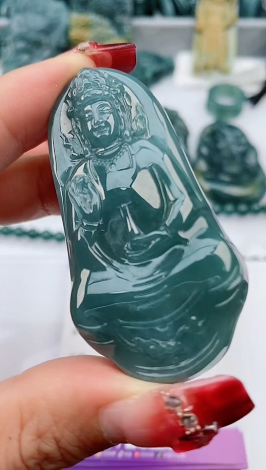 【闪购商品】翡翠颈饰未镶嵌           