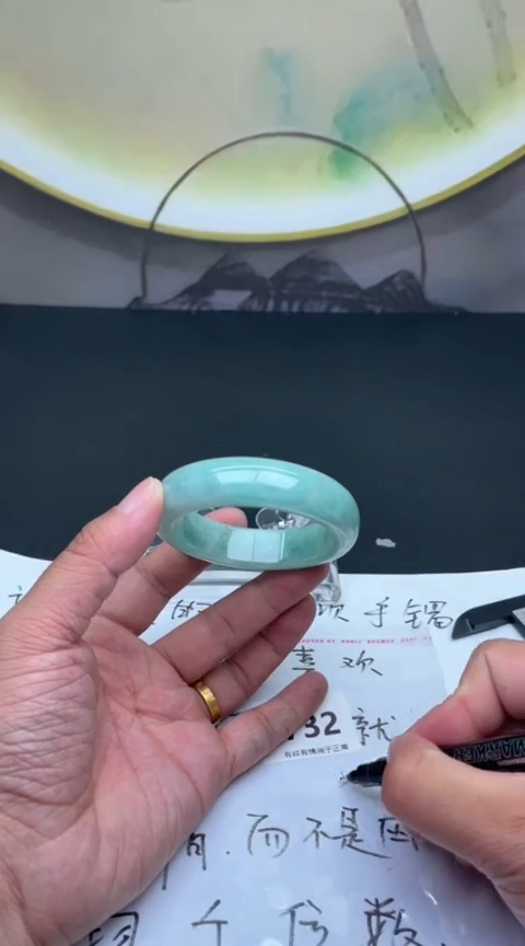 下单就是图片的手镯，放心冲！732