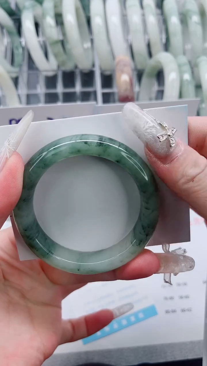 【闪购商品】石英质玉手镯未镶嵌A355-51.3