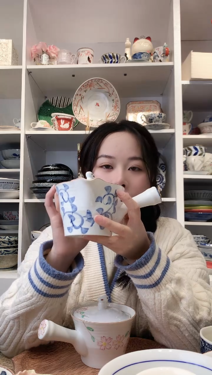 陶瓷兔子唐草急须壶
