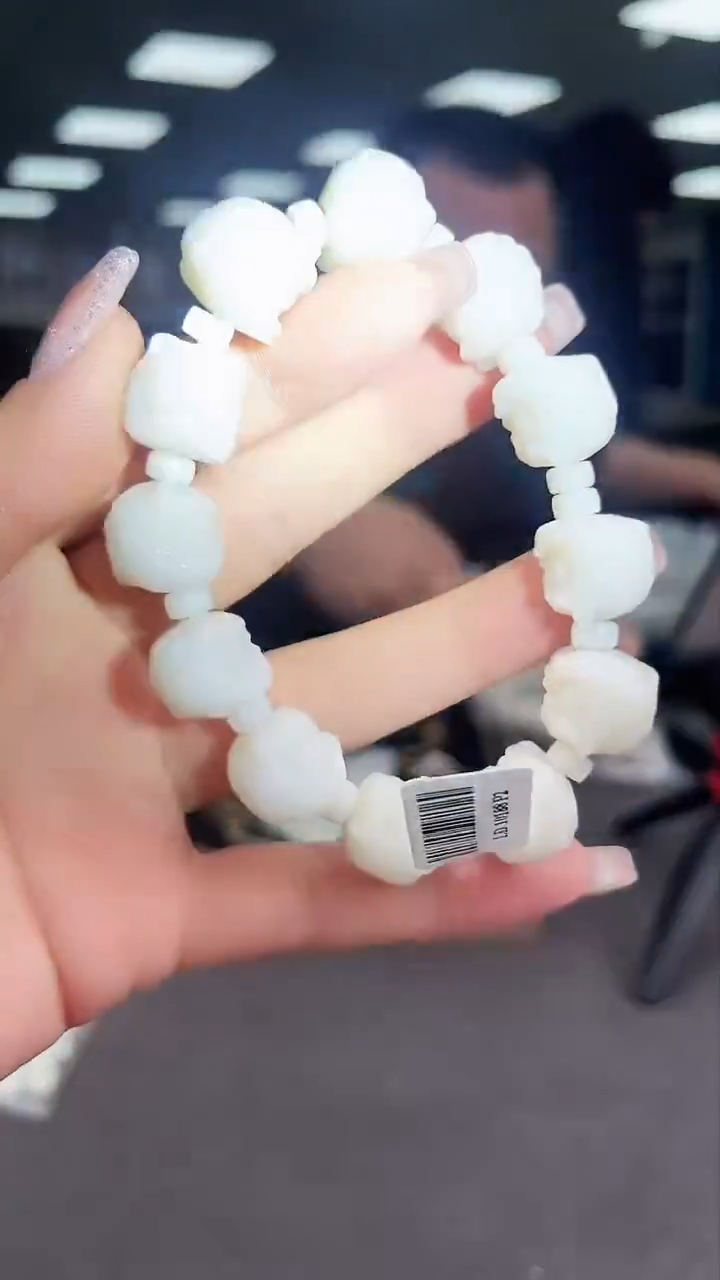 颈饰未镶嵌和田玉蔡*王25