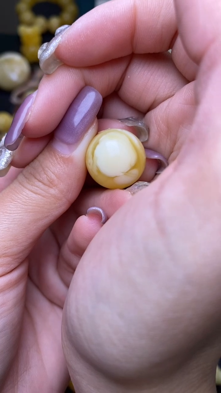 【闪购商品】琥珀裸石未镶嵌小葵.59