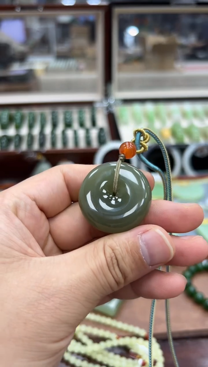 【闪购商品】和田玉吊坠未镶嵌平安扣