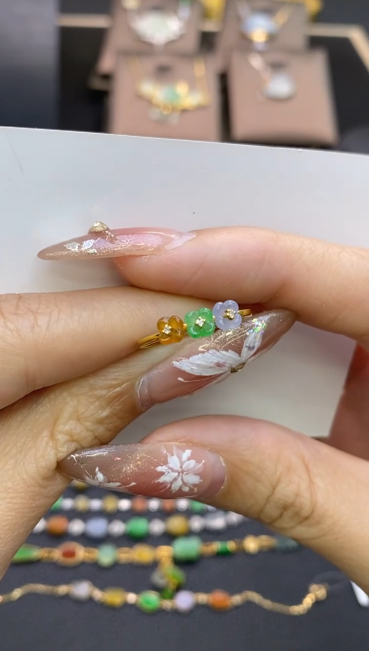 【闪购商品】翡翠颈饰18K金镶嵌净货11861