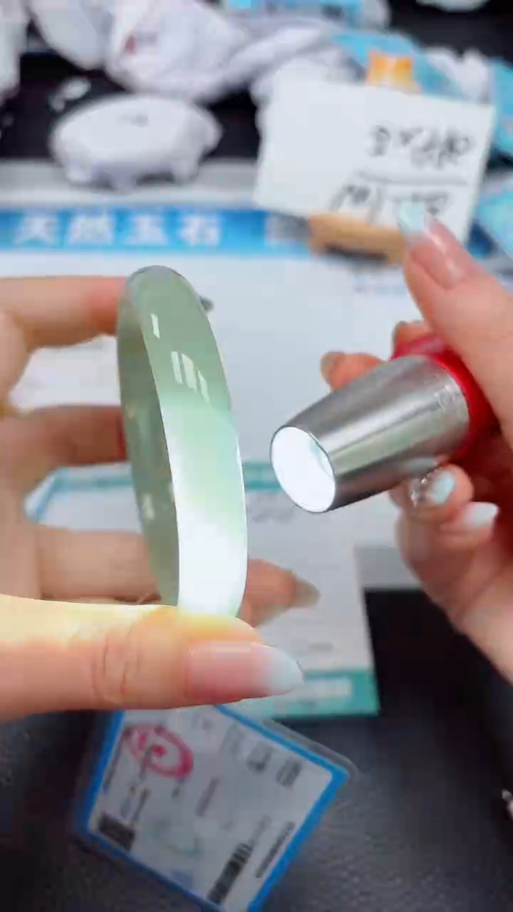 【闪购商品】石英质玉手镯未镶嵌486