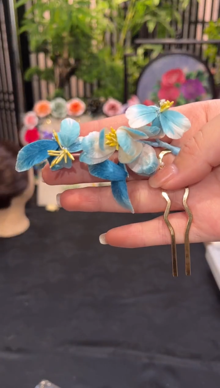 织绣这****海非遗苏绣手工饰品