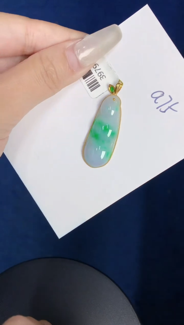 【闪购商品】翡翠颈饰18K金镶嵌000000000000