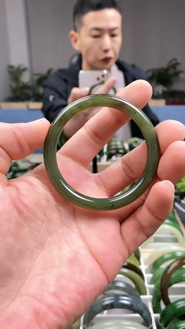 【闪购商品】和田玉手镯未镶嵌52.8