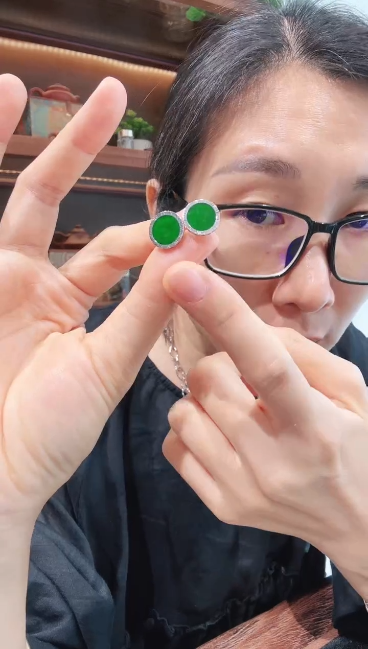 18K金镶嵌翡翠耳饰00001980