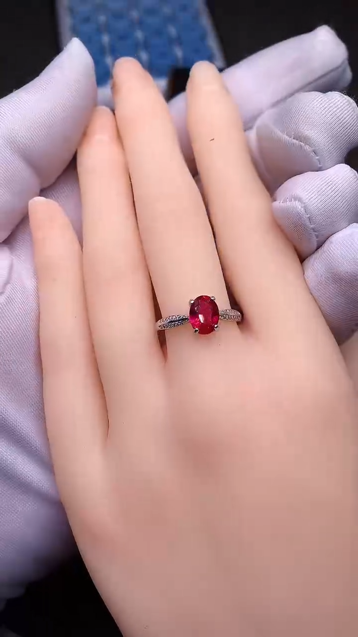 【闪购商品】红宝石戒指银S925镶嵌...........