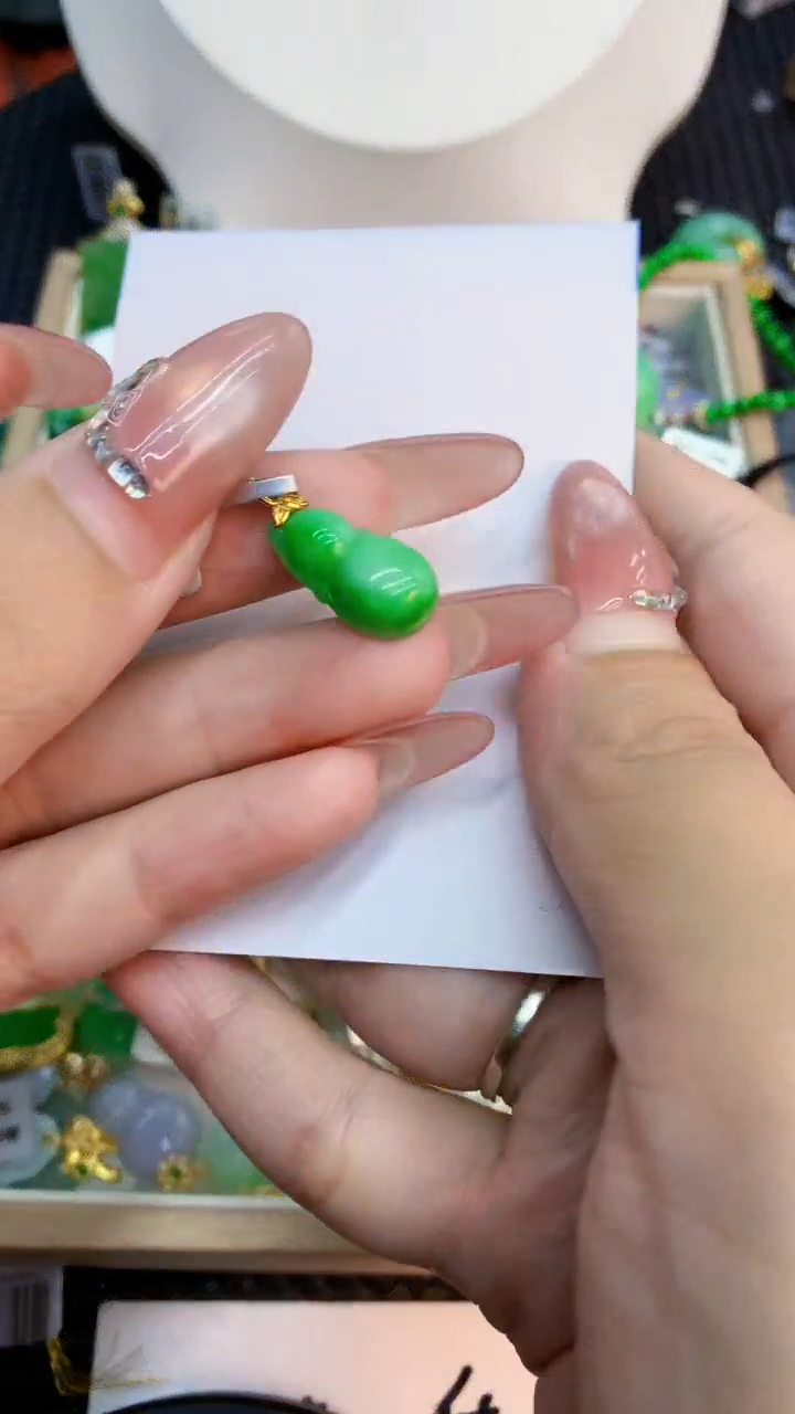 翡翠18K金镶嵌吊坠(不含链)1